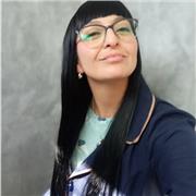 Docente especialista en Historia y Geografía, imparte clases desde séptimo hasta cuarto medio. También prepárate para la PAES